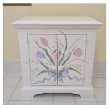 UL - White Decorative Cabinet with Floral Painted Doors