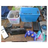 Nintendo switch case, misc remotes,...