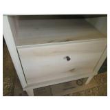 Light tone Wood grain style end tab...