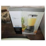 New 6-speed blender, roaster pan, e...