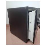 Sentry Floor Safe Model Model CSW4747 with keys and combination.