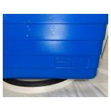Igloo Picnic Basket Cooler with Handle and Cupholder Lid