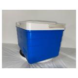 Igloo Picnic Basket Cooler with Handle and Cupholder Lid