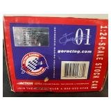 Terry Labonte #5 Monte Carlo 400 1:24-Scale Diecast Stock Car with Looney Tunes Graphics