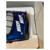 Terry Labonte #5 Monte Carlo 400 1:24-Scale Diecast Stock Car with Looney Tunes Graphics