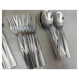 New Wood Untensil Caddy with Pfaltzgraff Flatware