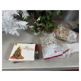 Christmas Trees, Christmas Decor, Tote with Lid