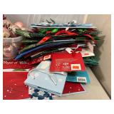 Christmas Ornaments, Tote with Lid, New Gift Bags