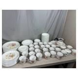 135 pc Set of Vintage Correlle Corning Wildflower China / Dish Set