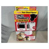 New Pack of 18 Ruby Space Triangles For Closet Organization