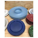 Assorted kitchenware