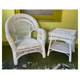 P - Vintage White Wicker Chair and Side Table Set
