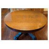 ML - Antique Round Oak Dining Table with Carved Paw Feet and 4 Leaves