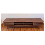 UL - Mid-Century Modern Style Media Console Table with Slatted Doors