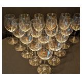 ML - Set of 16 Riedel Red Wine Glasses 9 Inch Tall