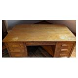 UL - Vintage Wood Office Desk with 6 Drawers