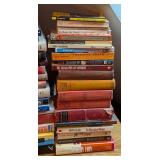 UL - Large Collection of Assorted Hardcover and Paperback Books Fiction Nonfiction