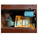 LL - Vintage Morse 300 Sewing Machine in Wood Table with Manual