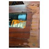 LL - Vintage Morse 300 Sewing Machine in Wood Table with Manual