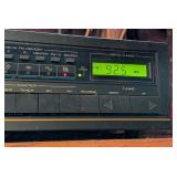 G - Realistic STA-785 Digital Synthesized AM/FM Stereo Receiver