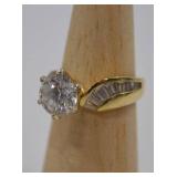 14k Yellow Gold Ring with Stone, 4.45g, Size 7