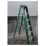 Keller 6 Ft Fiberglass Step Ladder, Type II, 225 Lb Load Rating