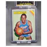 (200) Plus Assorted Vintage 1975 - 76 Topps Basketball Cards