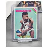 (200) Plus Assorted Vintage 1975 - 76 Topps Basketball Cards
