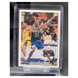 (12) Assorted Minnesota Timberwolves HOF Great "Kevin Garnett" NBA Basketball Cards