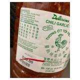 WY 4 - Huy Fong Chili Garlic Sauce 136 oz (8.5 lb) Jug