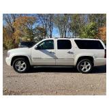 2013 CHEVROLET SUBURBAN LTZ *4x4 | No Accidents | 3rd Row* (NO RESERVE)