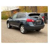 2015 NISSAN ROGUE SELECT S *All Wheel Drive* (NO RESERVE)