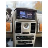 2010 CHRYSLER TOWN AND COUNTRY LIMITED *2 Owner* (NO RESERVE)