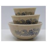 Set of 3 PYREX Nesting Bowls