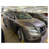 2014 Nissan Pathfinder SV 4x4