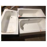 Lot of Assorted Bathtubs Some have Damage Various Models and Conditions    Customer Returns See Pictures