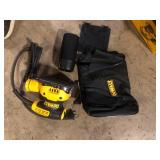 DEWALT 2.3 Amp Corded 1/4 Sheet Palm Grip Sander Kit with Contractor Bag  Customer Returns See Pictures