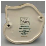 Est.1 75.00 - $300.00 Disneys WDCC (Snow White) QUEEN  "Bring Back Her Heart"  Figurine In Original Box With COA