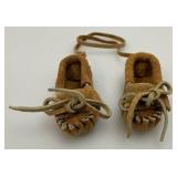 Misc. Vintage Toys Including Arrows And Quiver And More