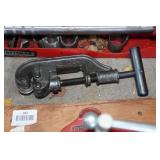 Manual Pipe Threader, Cutter, and Vise