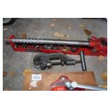 Manual Pipe Threader, Cutter, and Vise