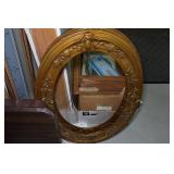 Picture Frames - Oval Frame with Curved Glass
