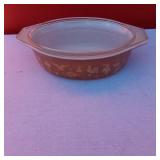 Pyrex 2.5 Quart Casserole Dish with Lid