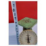Vintage Universal Household Scale
