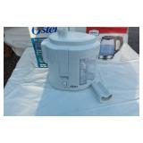 Oster Juice Extractor (used) and Parini Electric Kettle (New)