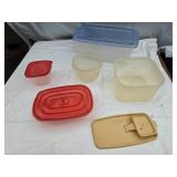 Plastic food storage containers with lids