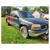 2001 GMC Sierra SL 4 Door Extended Cab Plow Truck