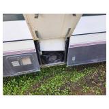 1997 Triple E Recreational / Ford F-53 Super Duty RV