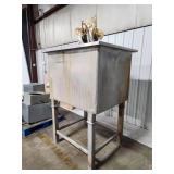 Hot Water Wash Tank with Diaphragm Pump