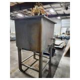 Hot Water Wash Tank with Diaphragm Pump